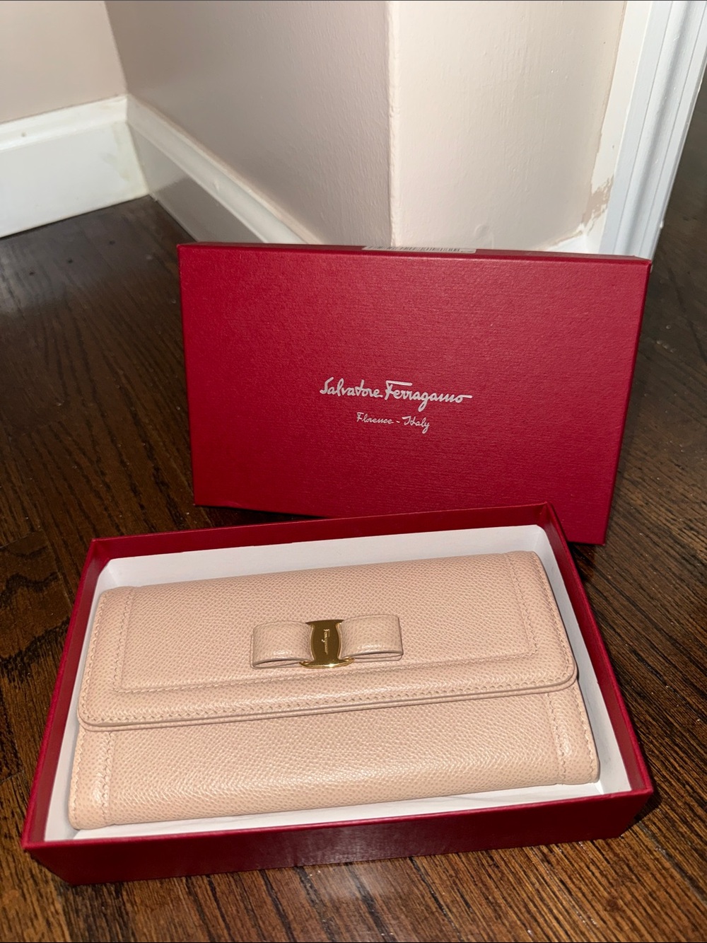 Salvatore Ferragamo Pale Pink Vara Bow Leather Wallet